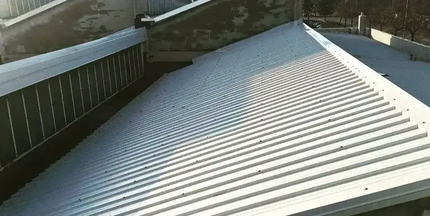 instalación láminas troqueladas y paneles guatemala