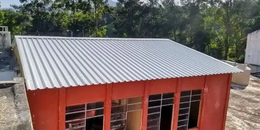 instalación láminas troqueladas y paneles guatemala