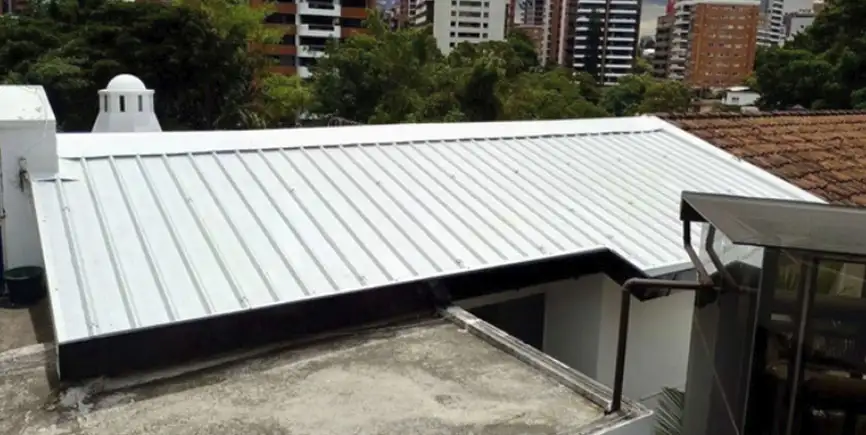 instalación láminas troqueladas y paneles guatemala