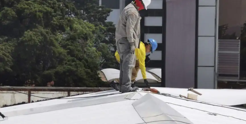 instalación láminas troqueladas y paneles guatemala